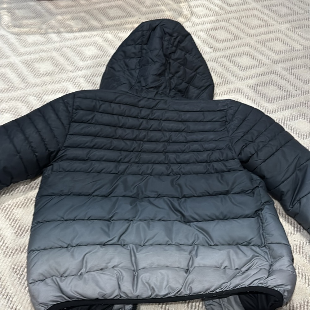 Coat - Picture 4 of 4
